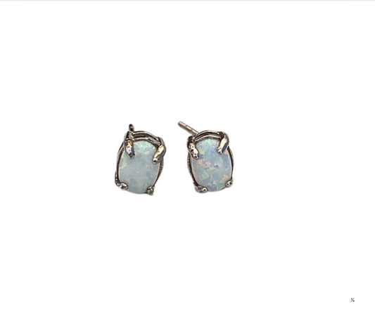 Aretes de ópalo blanco