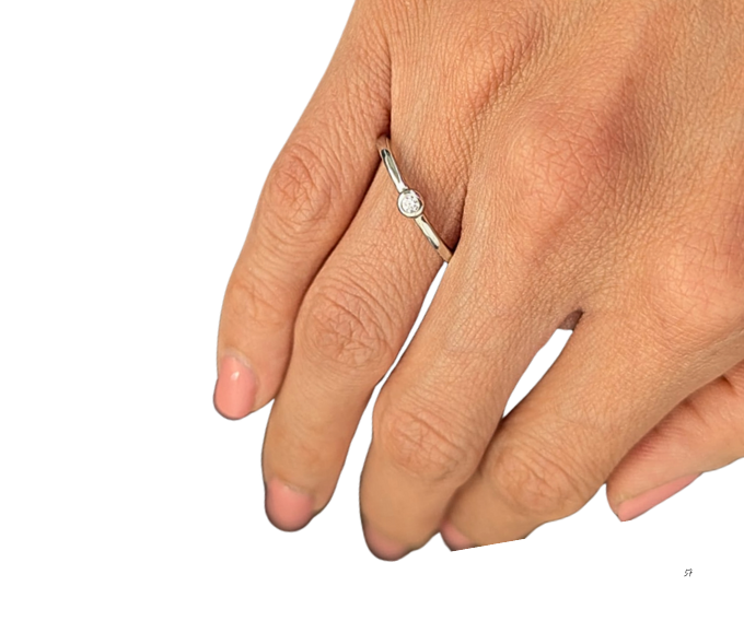 Anillo solitario bisel