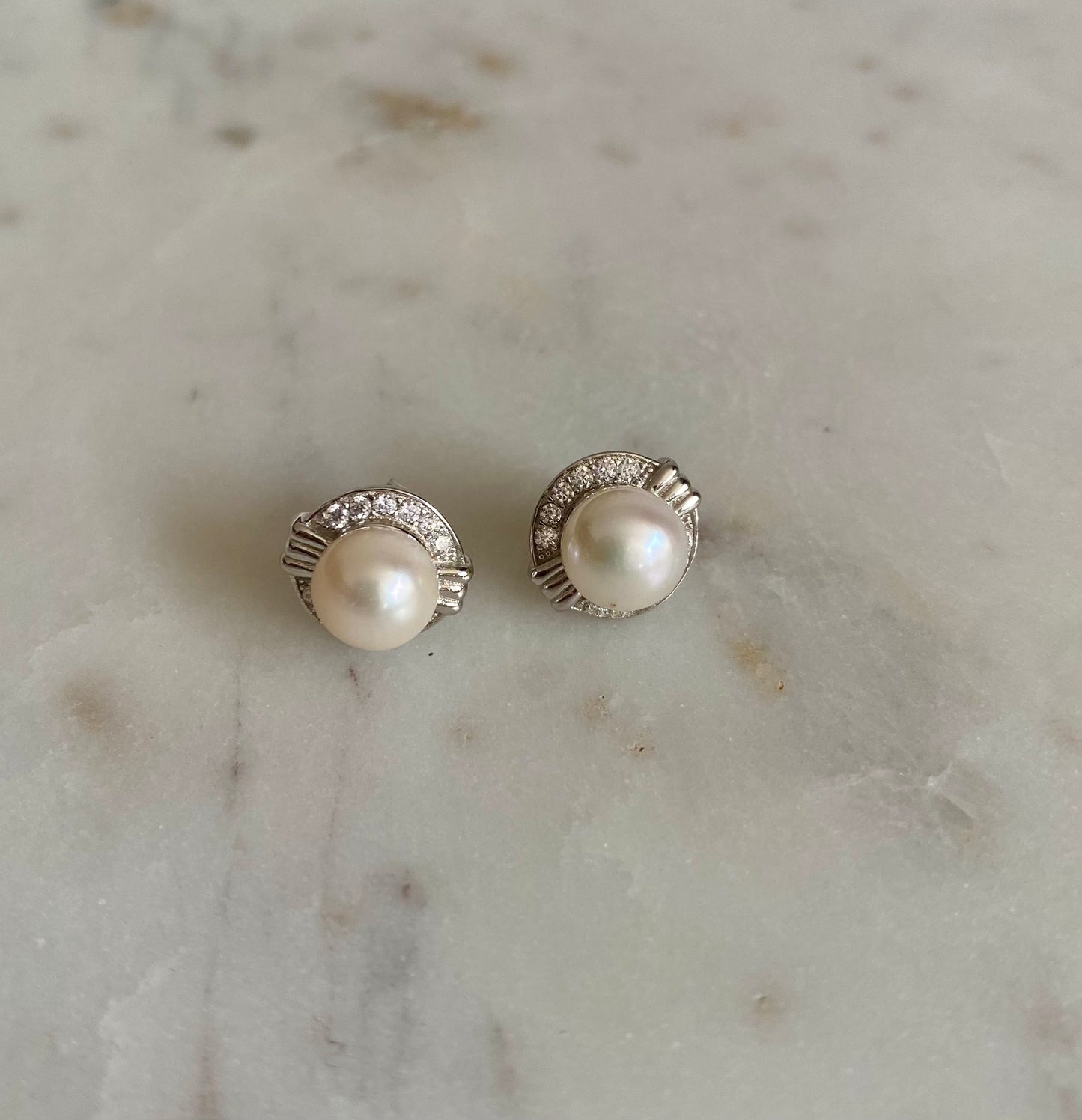 Aretes perla grande