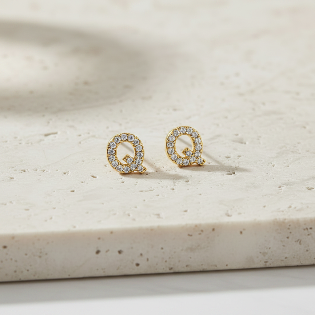 Esencia studs