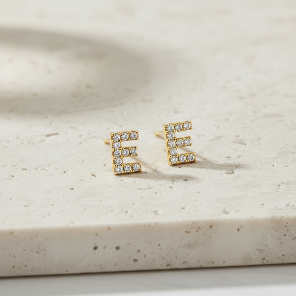 Esencia studs