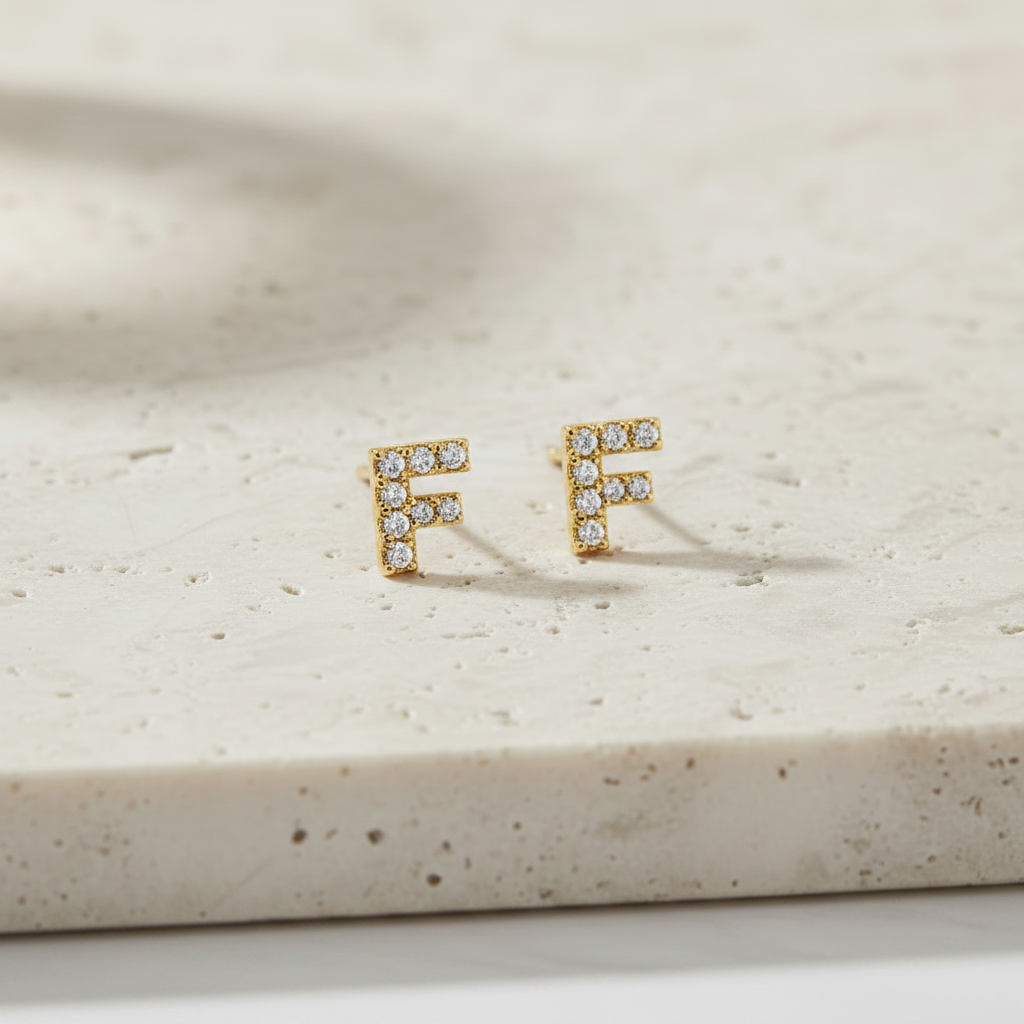 Esencia studs