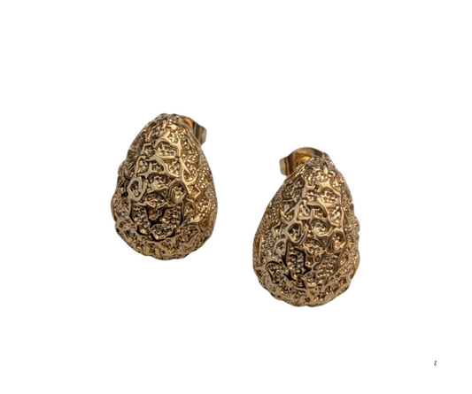 Aretes de gota texturizada