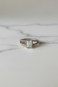 Baguette ring