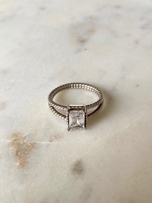 Anillo baguette