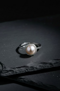 Royal pearl ring