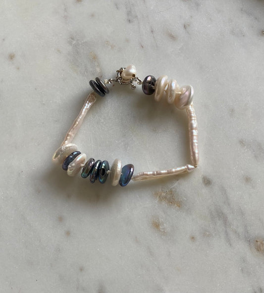 Pulsera con combinación de perlas