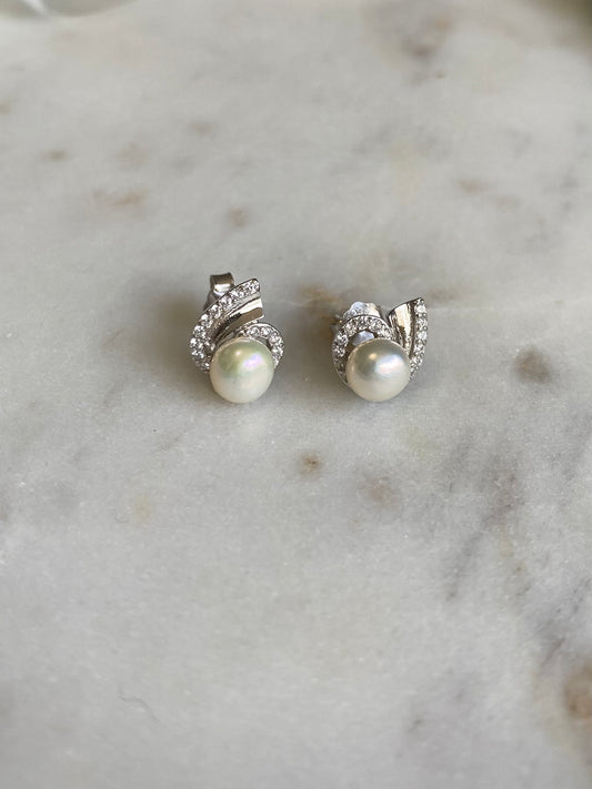 Aretes perla con zirconia