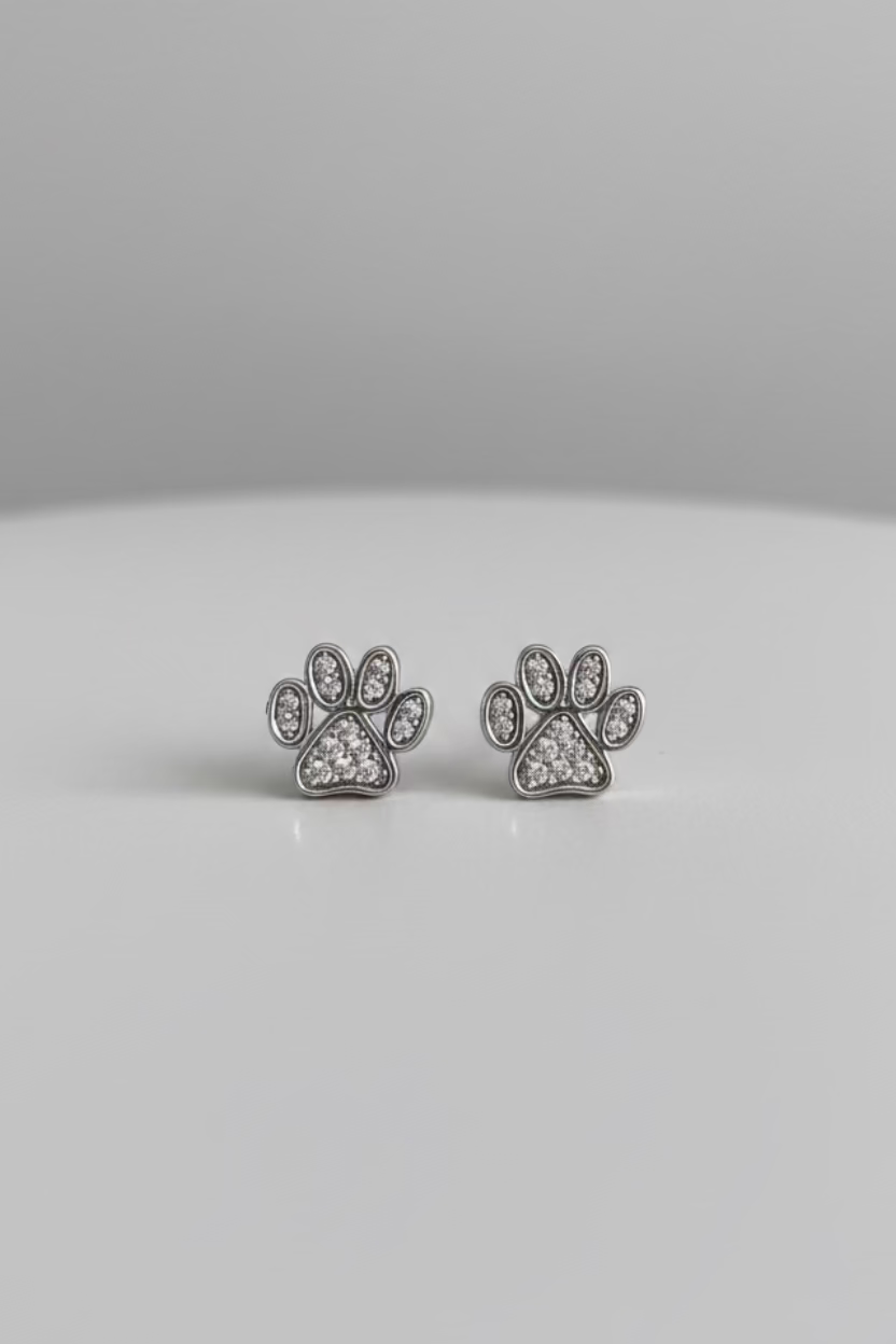 Paw love studs