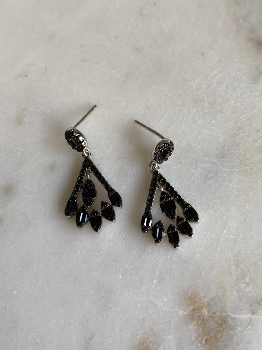 Aretes black
