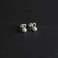 Corina studs