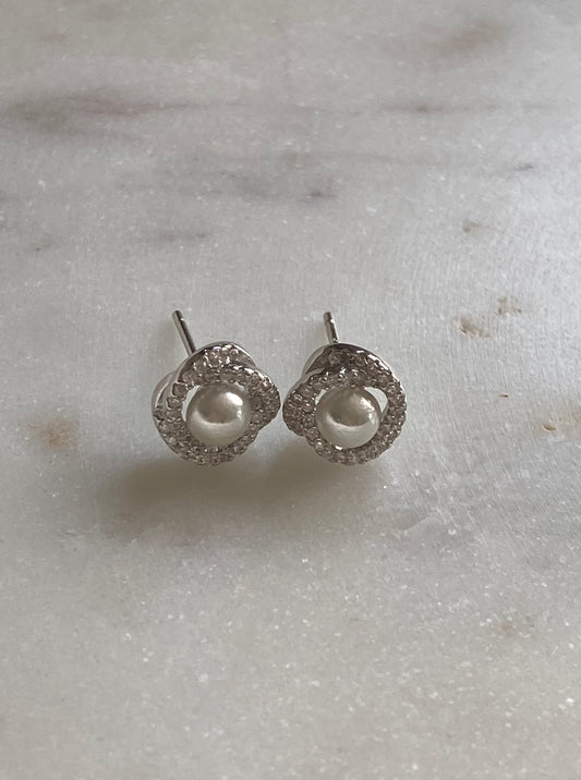 Aretes perla con halo