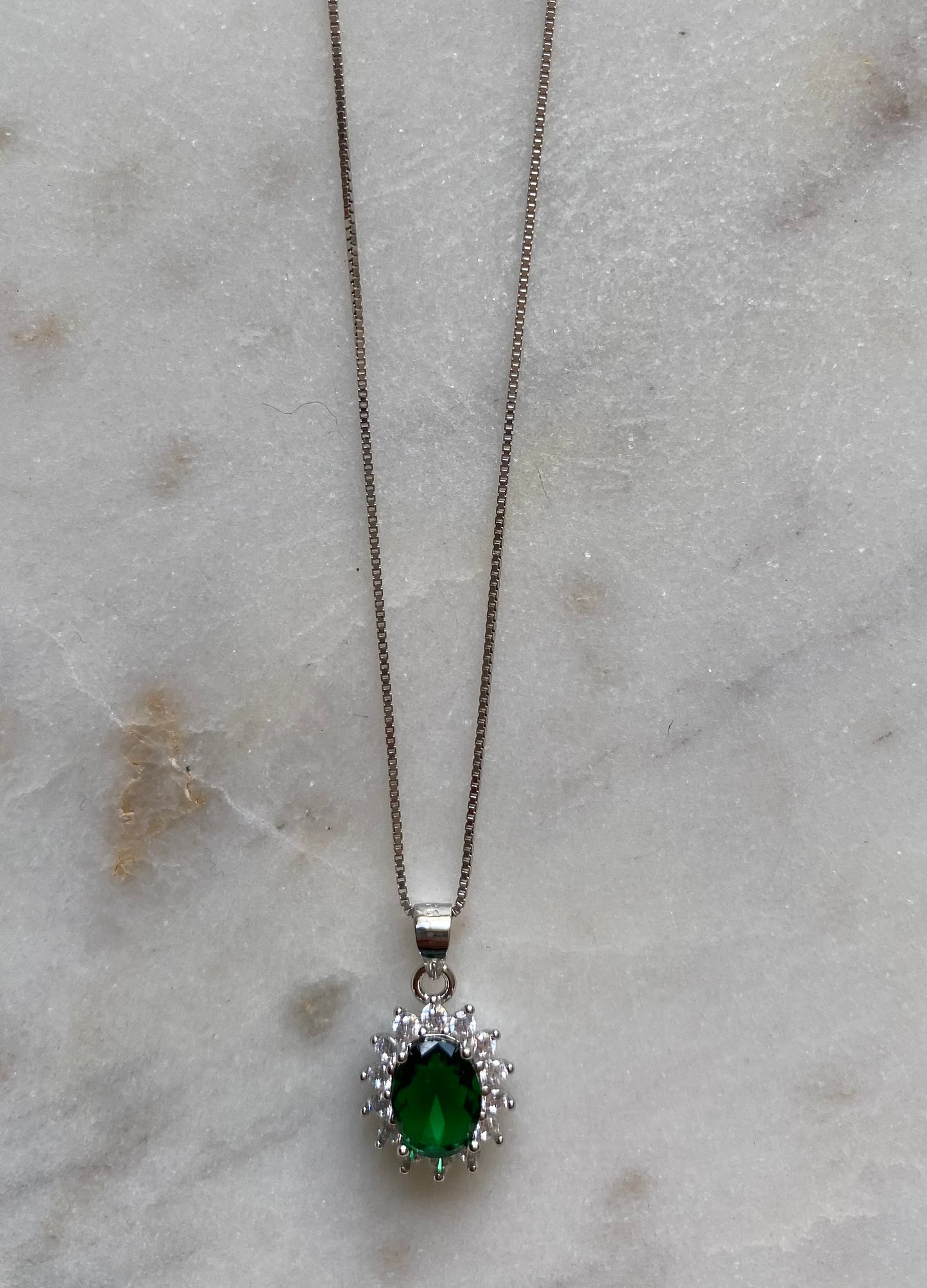 Collar esmeralda dupe