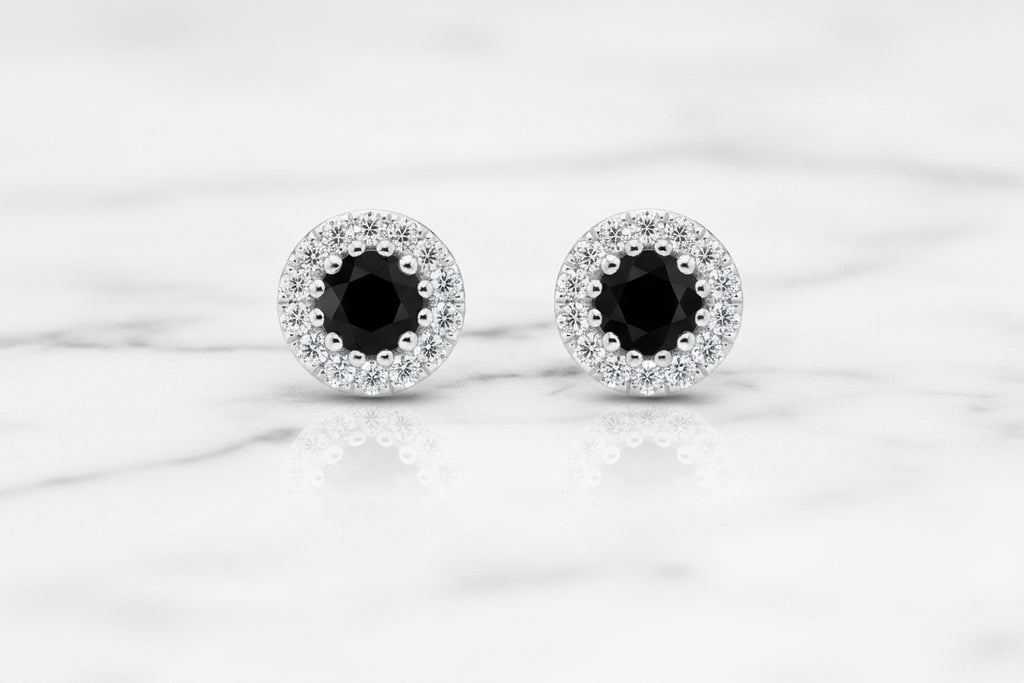 Petite noire halo studs