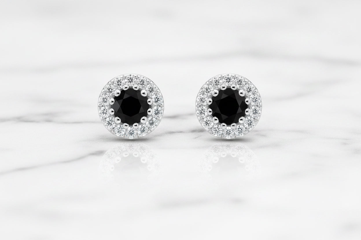 Petite noire halo studs