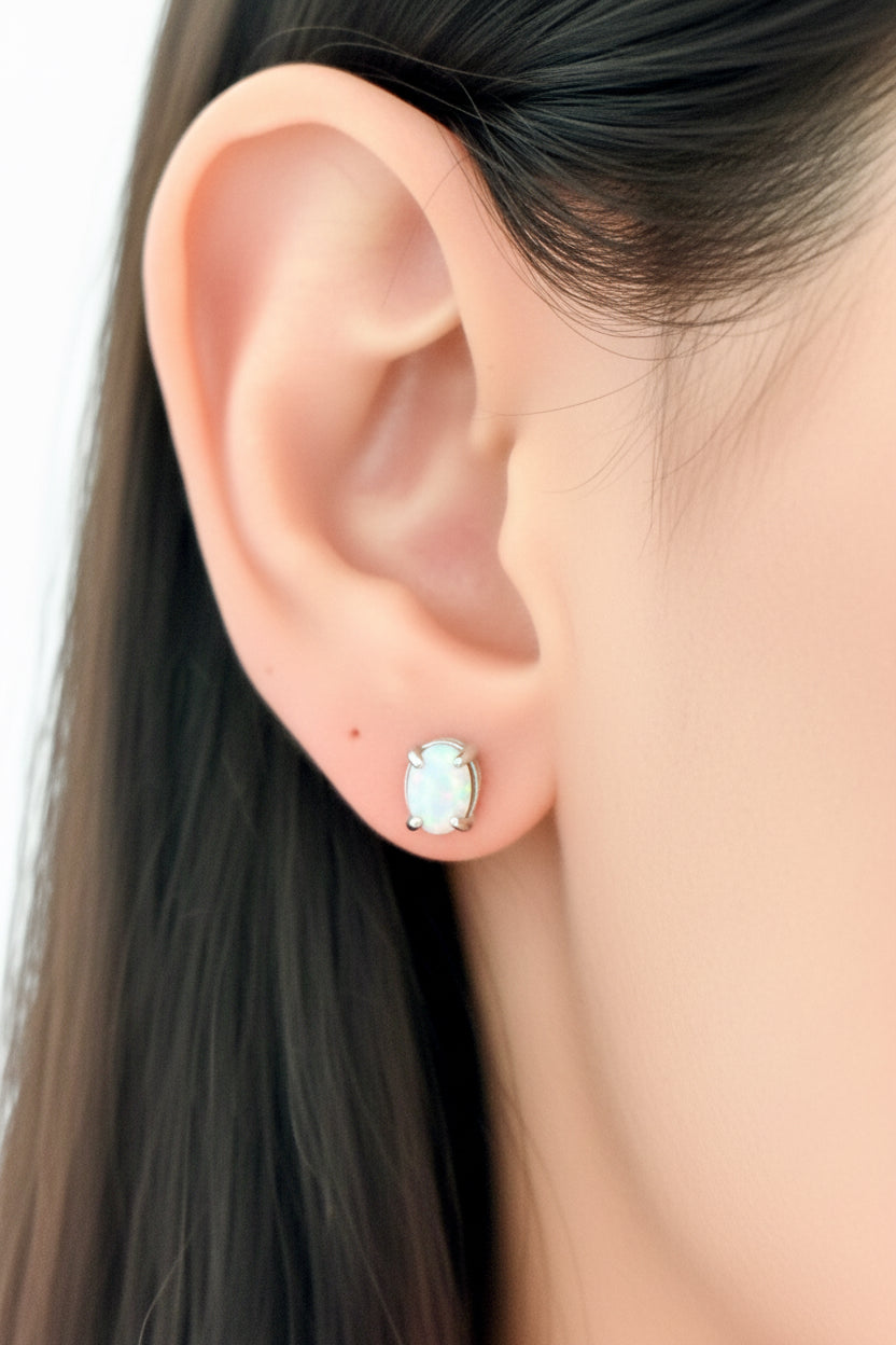 Aura lunar studs