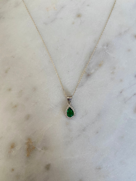 Collar gota esmeralda dupe