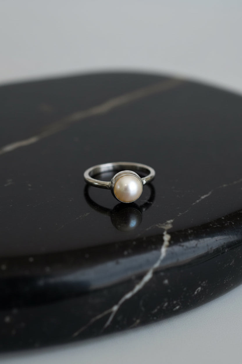 Pinky ring Pearl